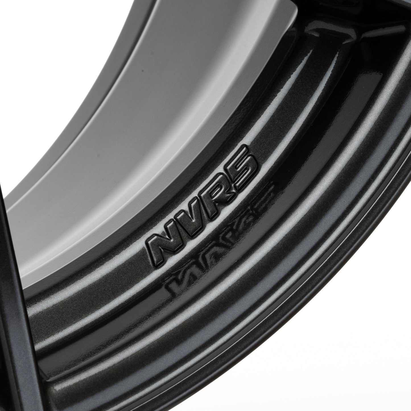 Enkei NVR5 Wheel